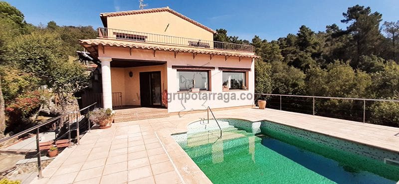 4 camera da letto Finca/Casa di Campagna in vendita in Lloret de Mar con piscina garage - 395.000 € (Rif: 9128656)