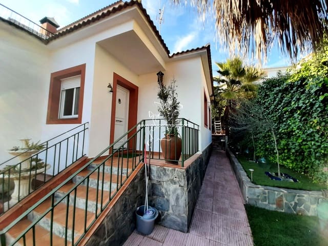 5 slaapkamer Villa te koop in Mas Romeu, Lloret de Mar met garage - € 530.000 (Ref: 9128657)