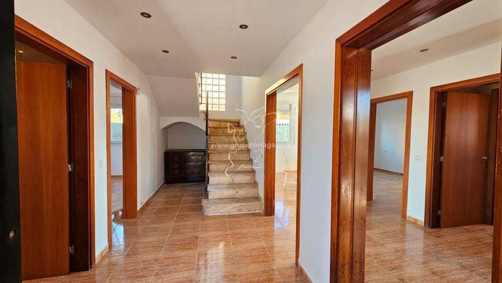 4 quarto Moradia para venda em Lloret de Mar com piscina - 530 000 € (Ref: 9128658)