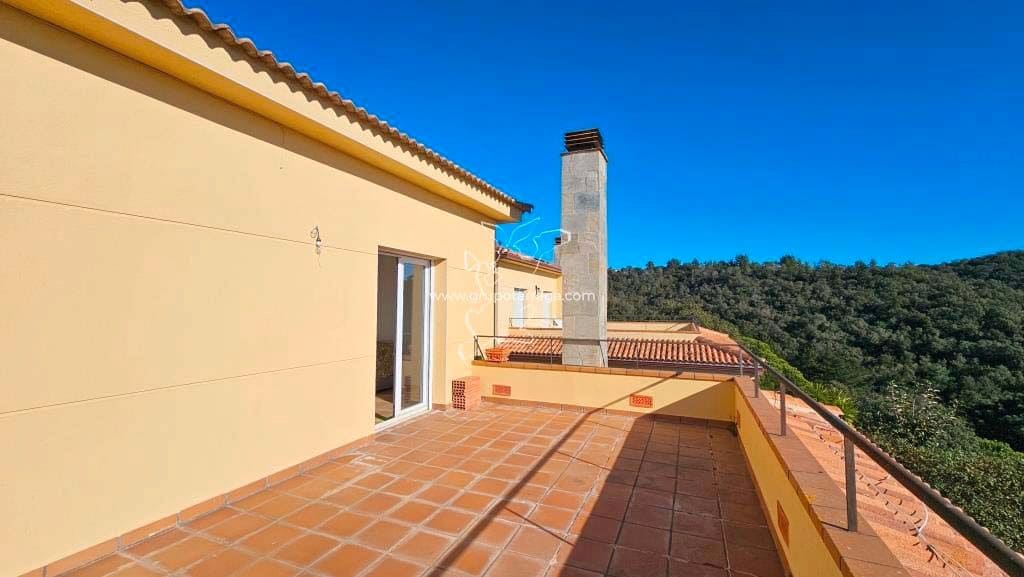 4 quarto Moradia para venda em Lloret de Mar com piscina - 530 000 € (Ref: 9128658)