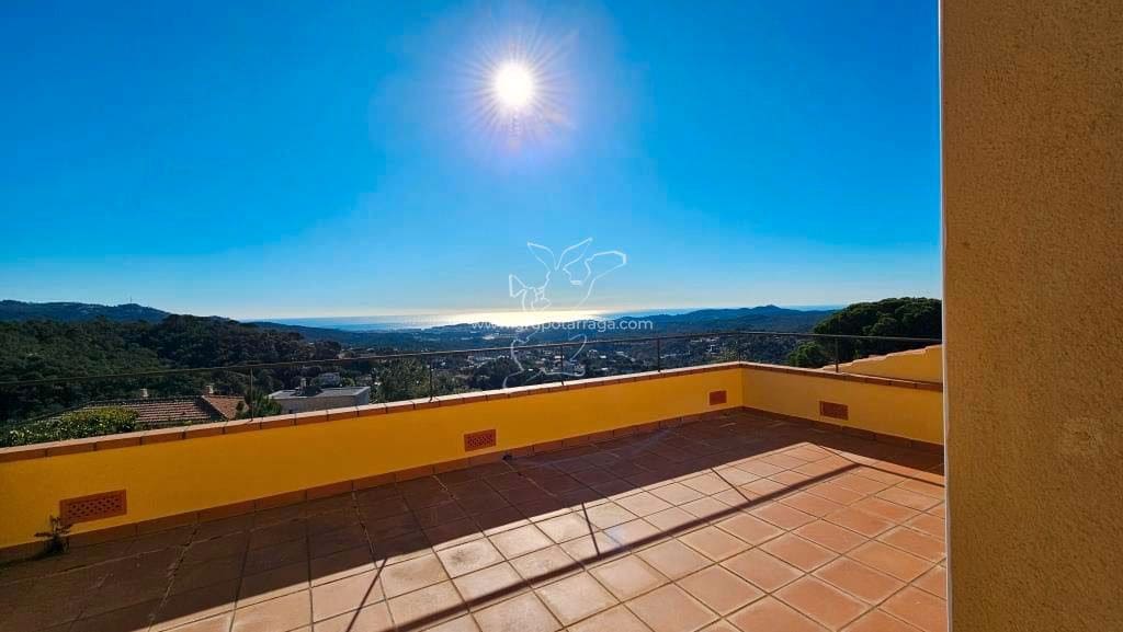 4 quarto Moradia para venda em Lloret de Mar com piscina - 530 000 € (Ref: 9128658)