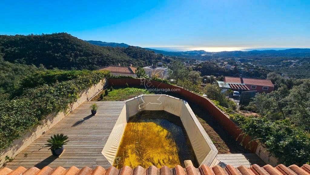 4 quarto Moradia para venda em Lloret de Mar com piscina - 530 000 € (Ref: 9128658)