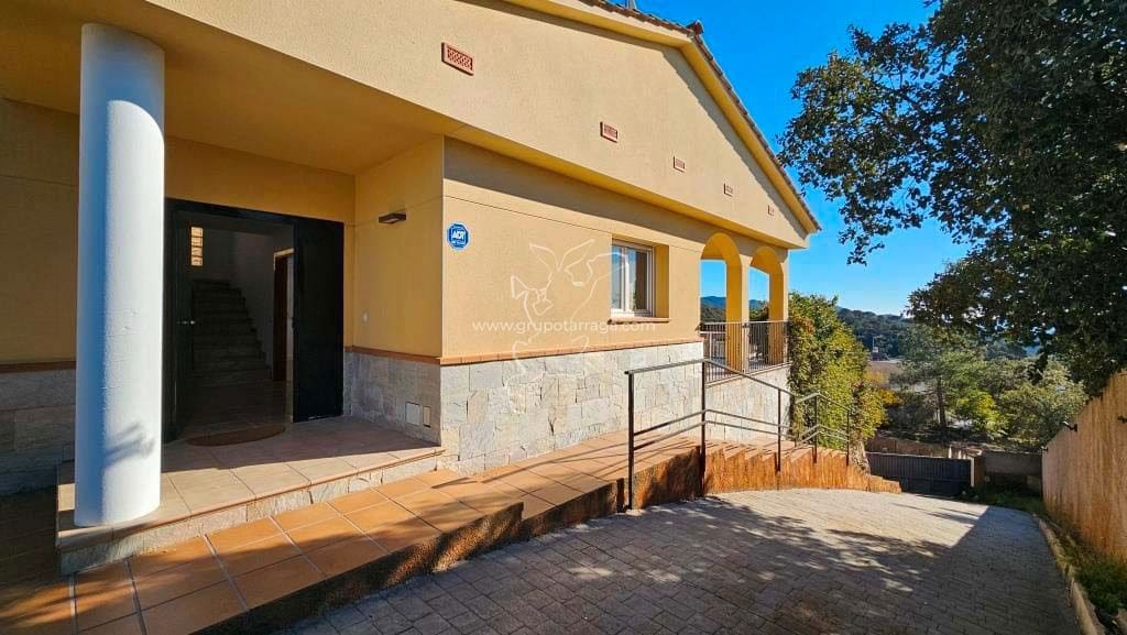 4 quarto Moradia para venda em Lloret de Mar com piscina - 530 000 € (Ref: 9128658)