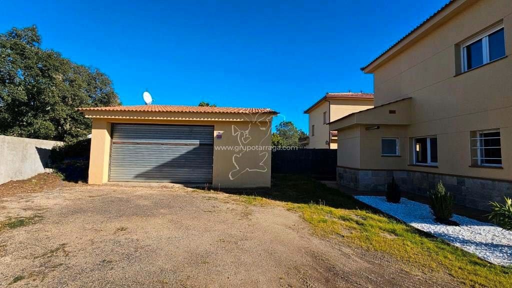 4 quarto Moradia para venda em Lloret de Mar com piscina - 530 000 € (Ref: 9128658)