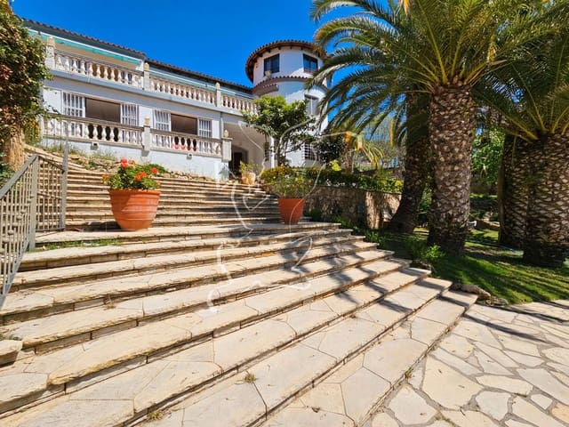 5 slaapkamer Villa te koop in Montgoda, Lloret de Mar met zwembad garage - € 1.925.000 (Ref: 9128660)