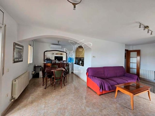 4 bedroom Villa for sale in Aiguaviva Parc, Vidreres with pool garage - € 315,000 (Ref: 9195030)