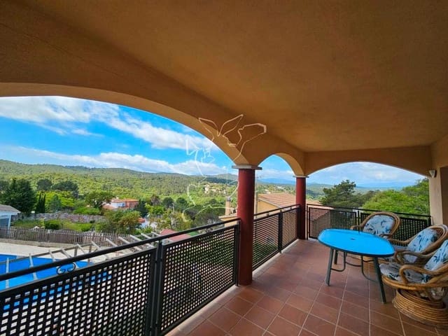4 quarto Moradia para venda em Aiguaviva Parc, Vidreres com piscina garagem - 315 000 € (Ref: 9195030)
