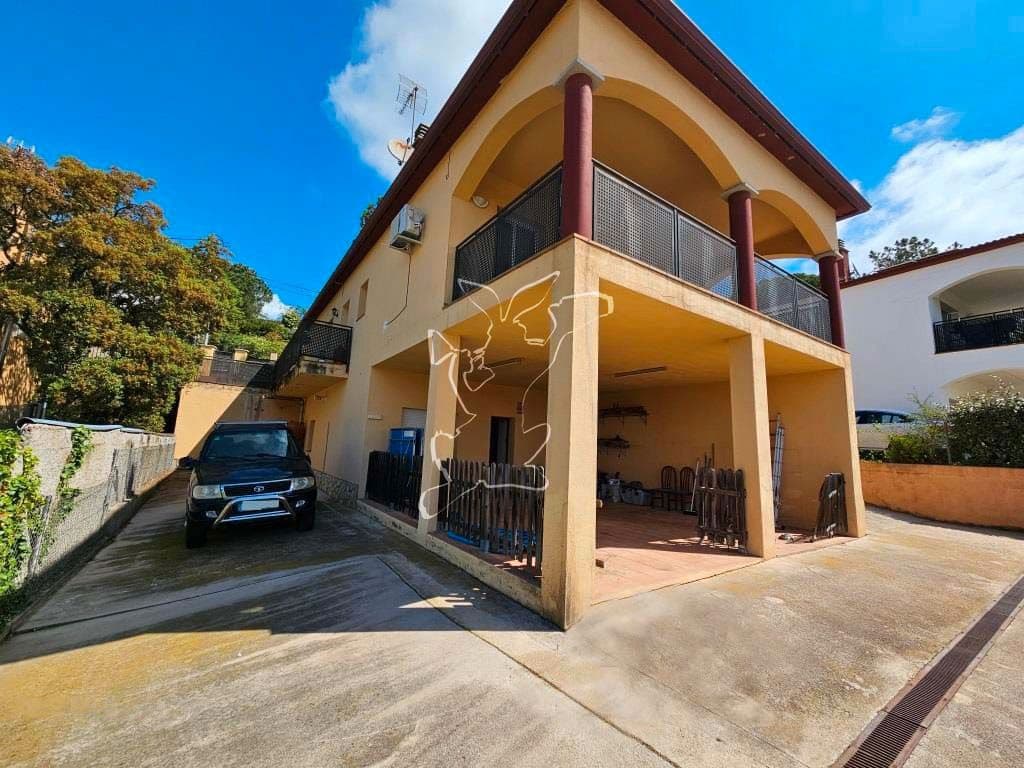 4 soveværelse Villa til salg i Vidreres med swimmingpool garage - € 315.000 (Ref: 9195030)