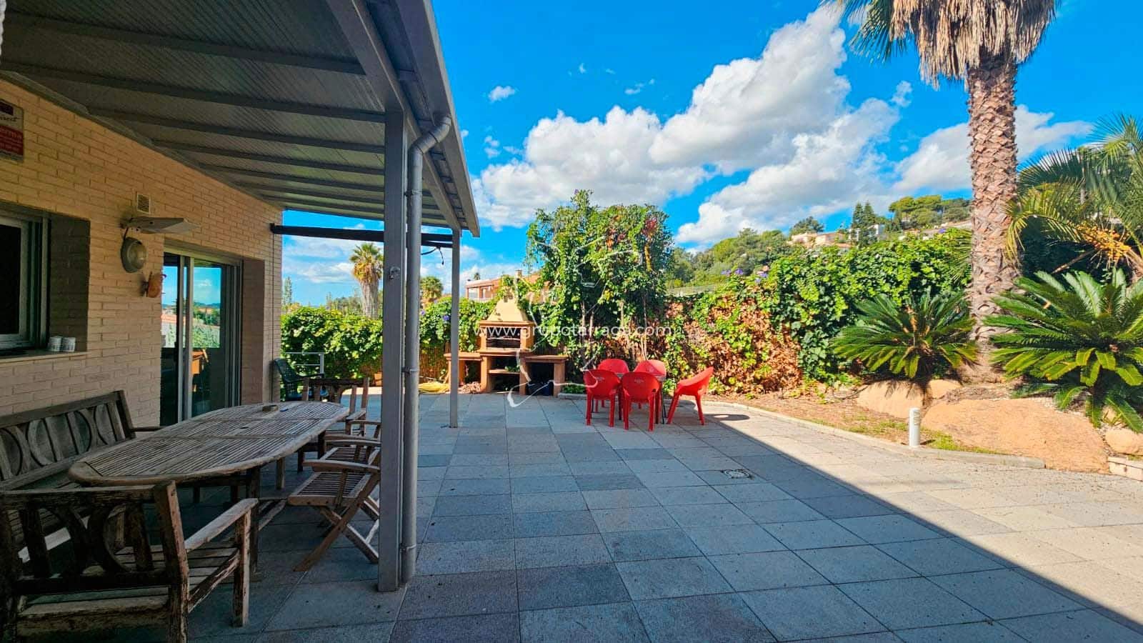 5 soverom Villa til salgs i Lloret de Mar med svømmebasseng garasje - € 675 000 (Ref: 9219331)