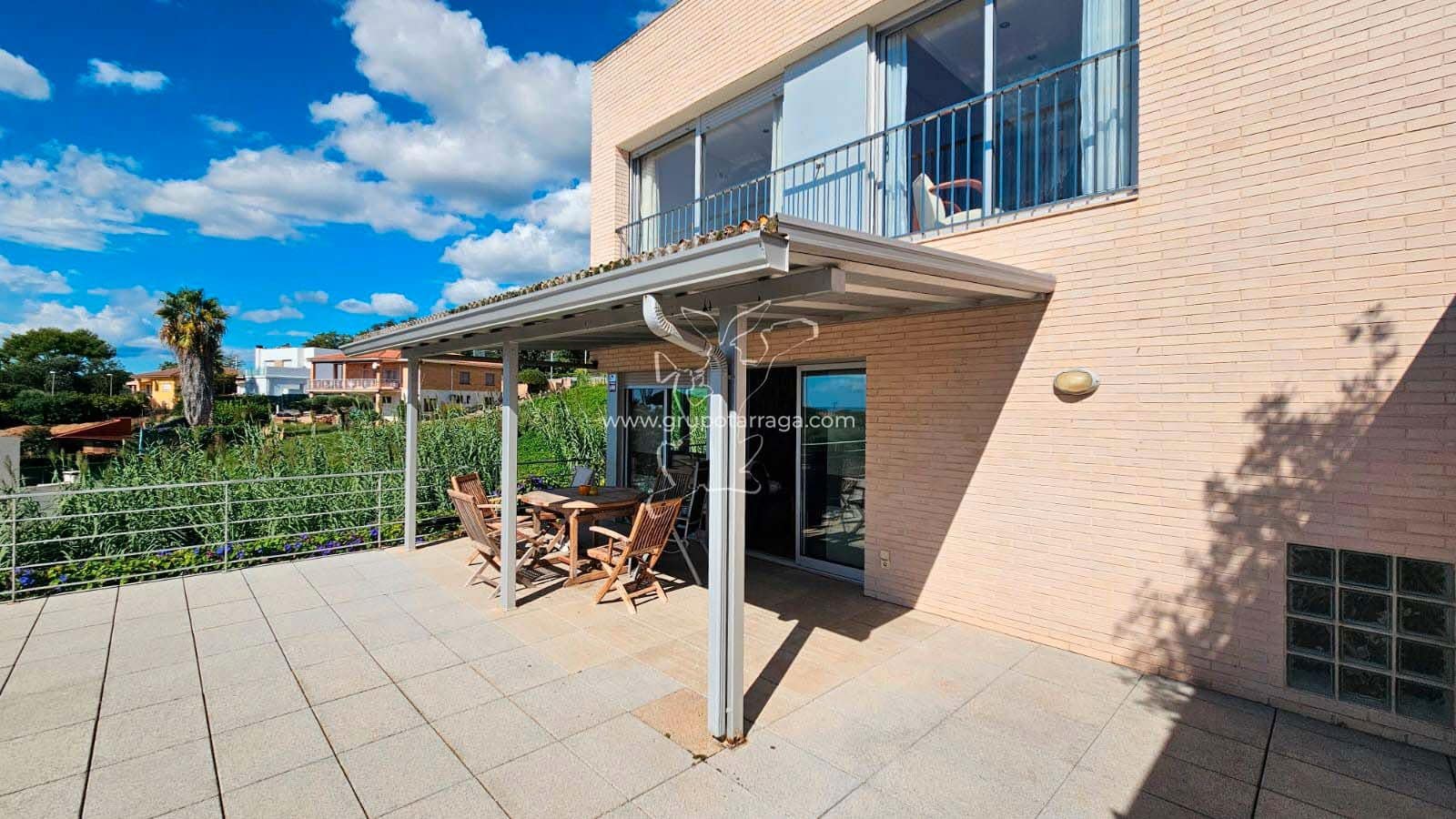 5 soverom Villa til salgs i Lloret de Mar med svømmebasseng garasje - € 675 000 (Ref: 9219331)