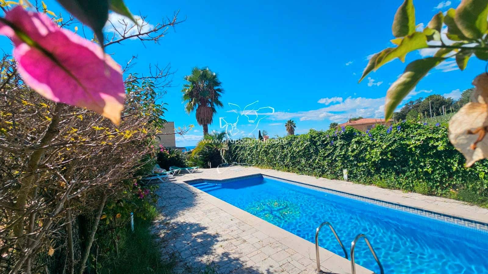 5 soverom Villa til salgs i Lloret de Mar med svømmebasseng garasje - € 675 000 (Ref: 9219331)