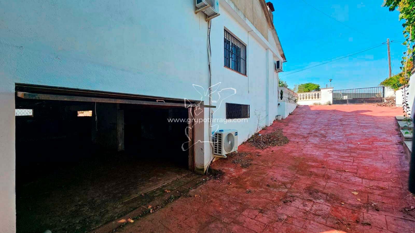 6 soveværelse Villa til salg i Vidreres med swimmingpool garage - € 350.000 (Ref: 9301692)