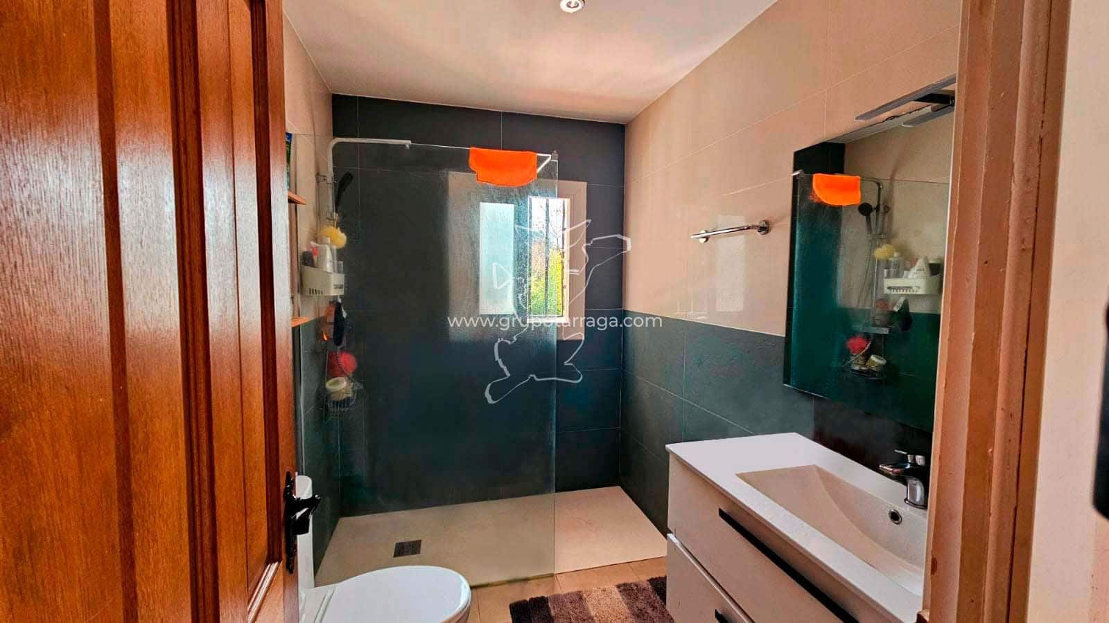 6 soveværelse Villa til salg i Vidreres med swimmingpool garage - € 350.000 (Ref: 9301692)