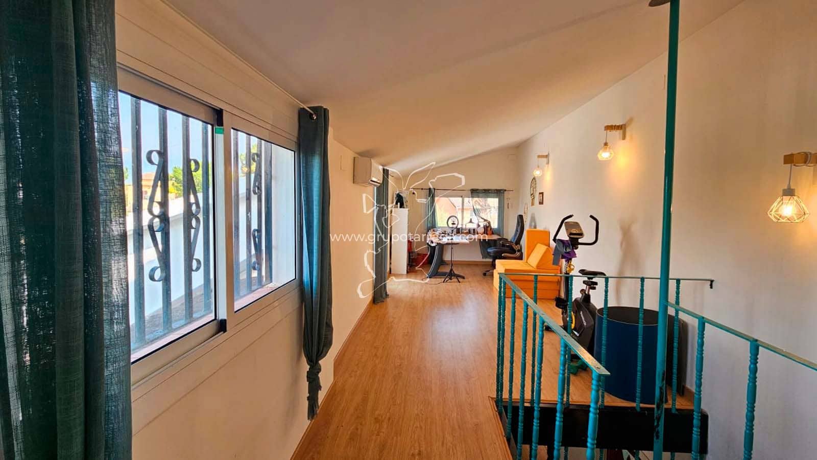 6 soveværelse Villa til salg i Vidreres med swimmingpool garage - € 350.000 (Ref: 9301692)