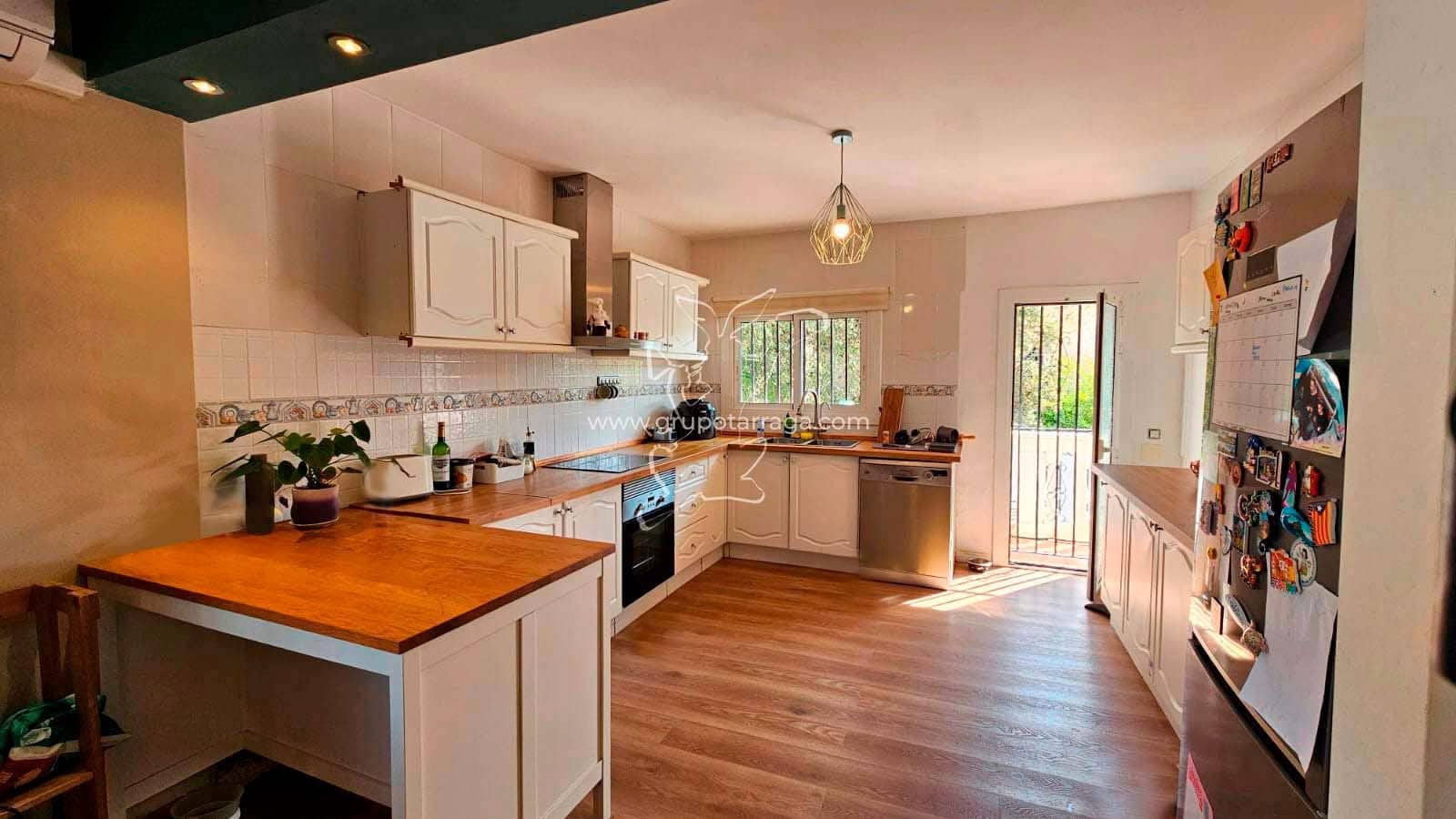 6 soveværelse Villa til salg i Vidreres med swimmingpool garage - € 350.000 (Ref: 9301692)