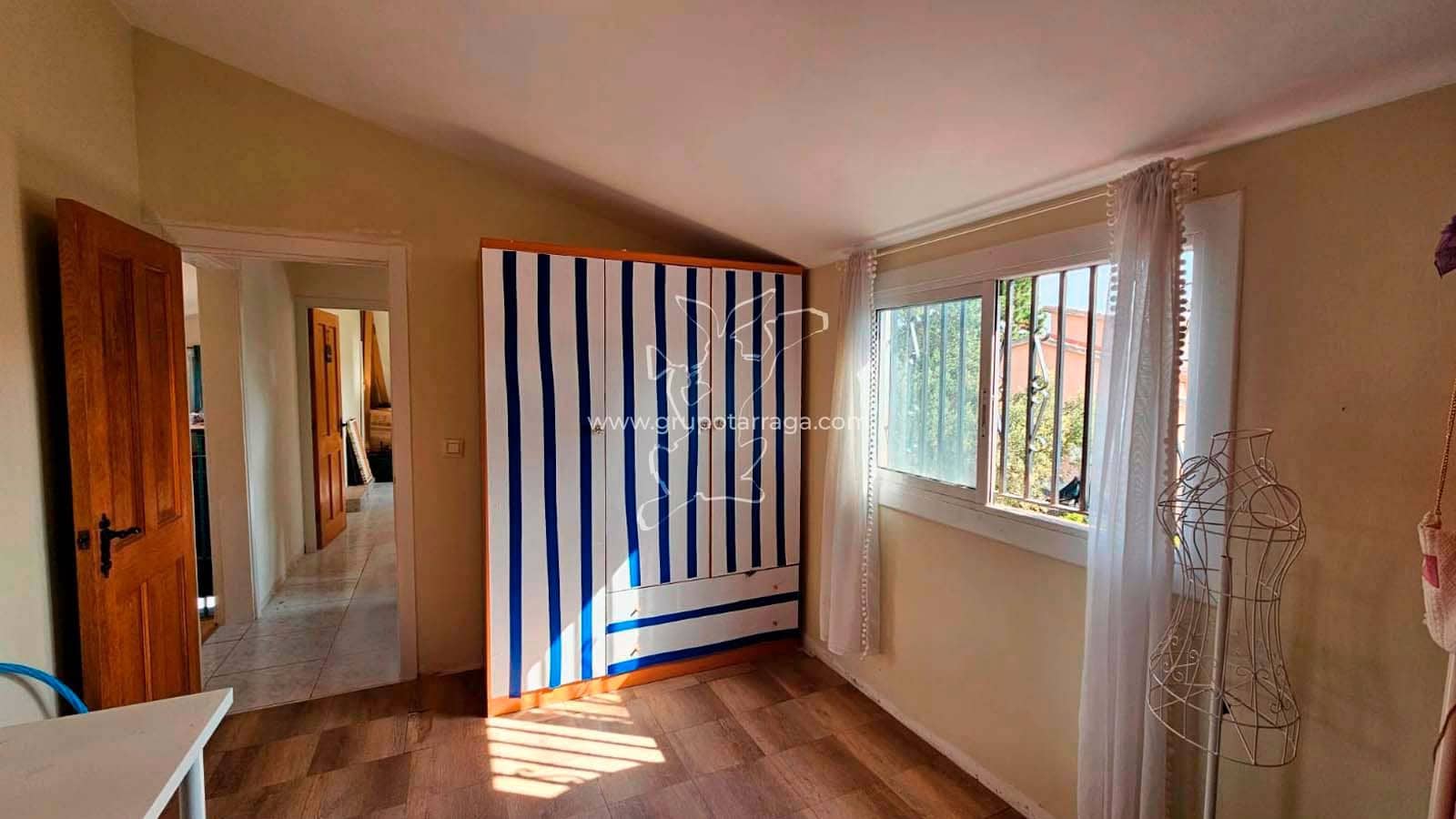 6 soveværelse Villa til salg i Vidreres med swimmingpool garage - € 350.000 (Ref: 9301692)