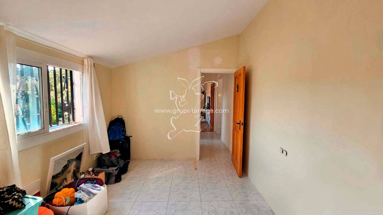 6 soveværelse Villa til salg i Vidreres med swimmingpool garage - € 350.000 (Ref: 9301692)