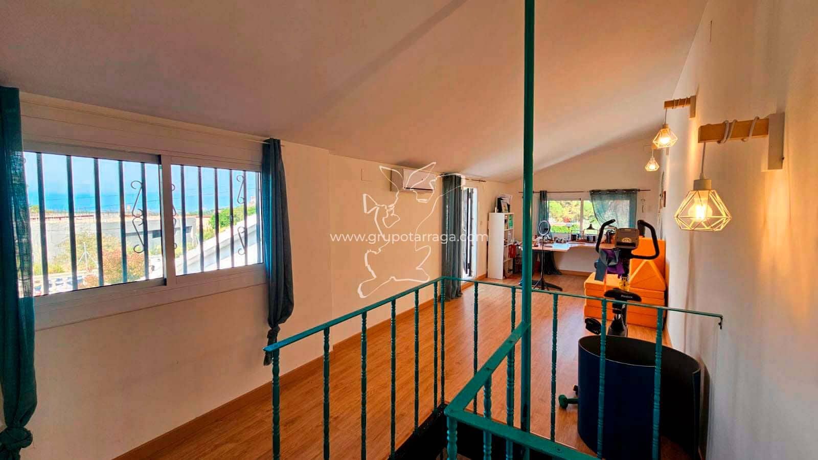 6 soveværelse Villa til salg i Vidreres med swimmingpool garage - € 350.000 (Ref: 9301692)