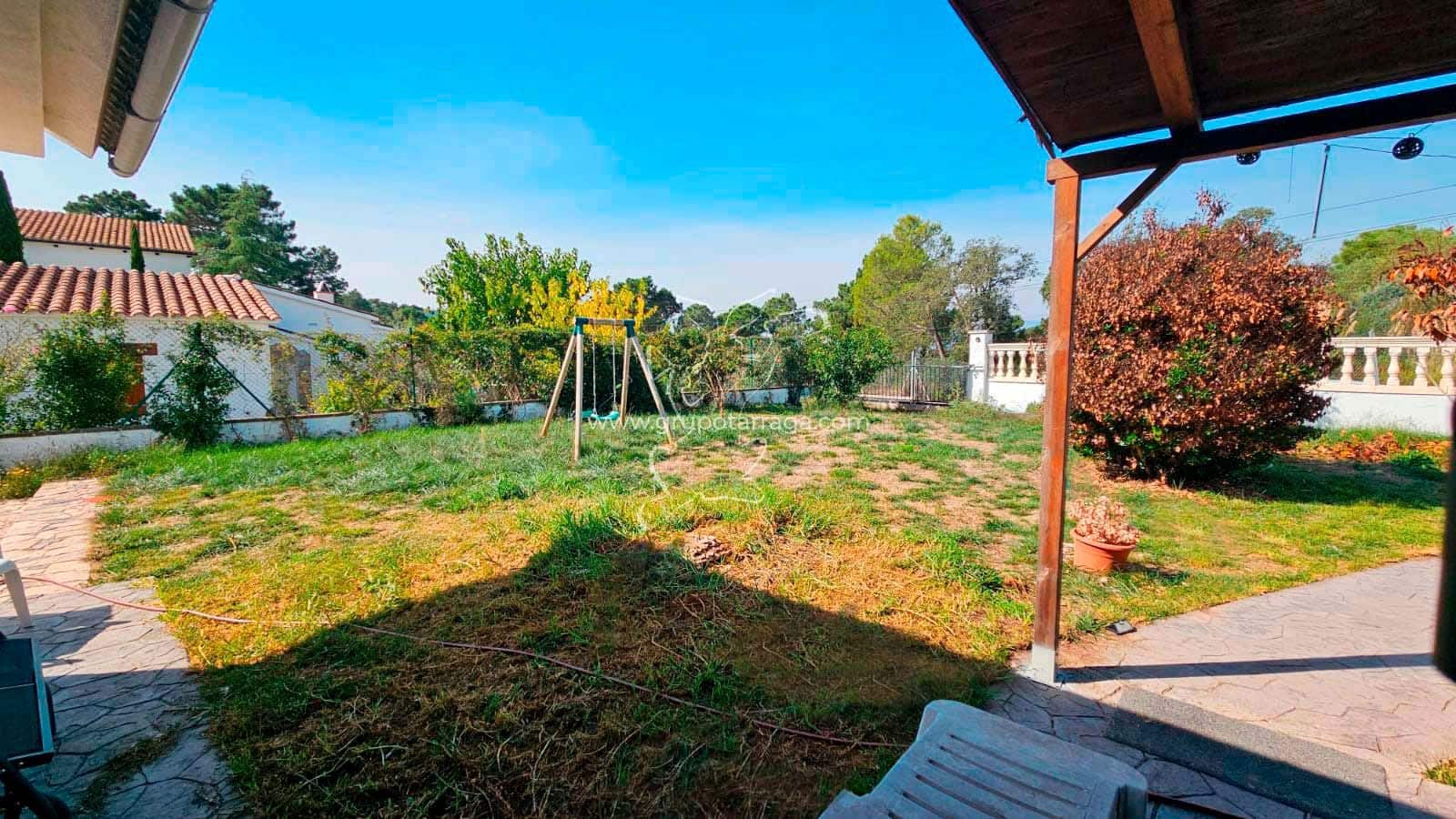 6 soveværelse Villa til salg i Vidreres med swimmingpool garage - € 350.000 (Ref: 9301692)