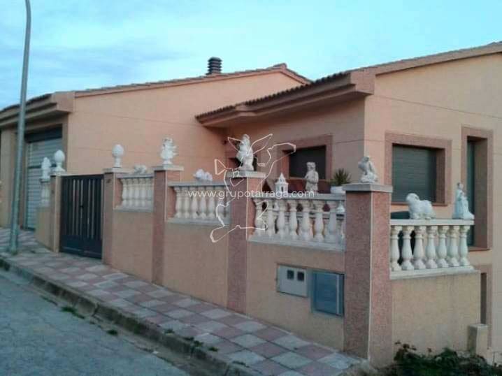 4 chambre Villa/Maison à vendre à Lloret de Mar avec garage - 425 000 € (Ref: 9324495)