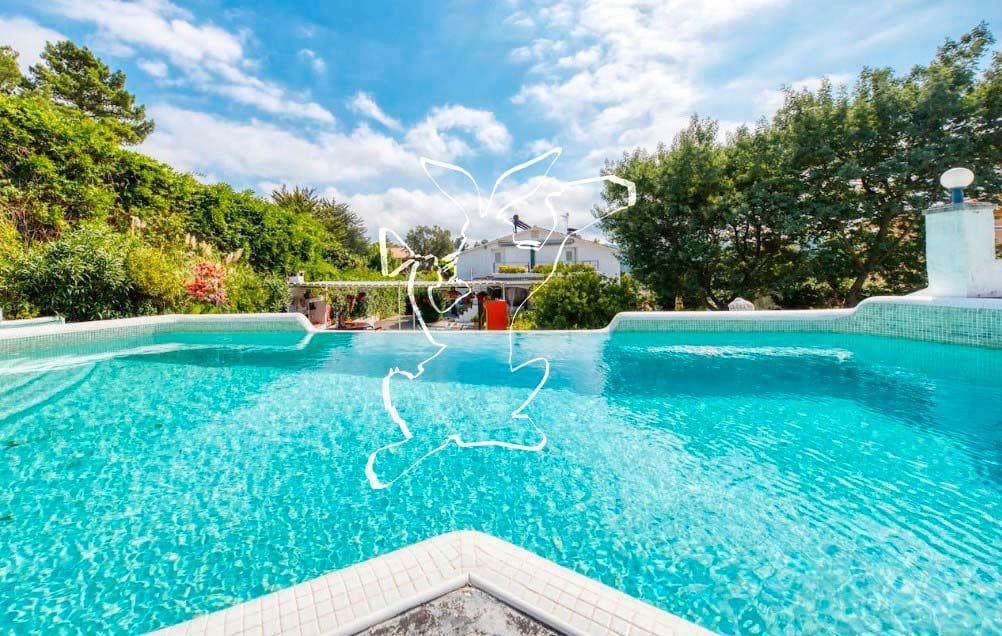 6 sypialnia Willa na sprzedaż w Vidreres z basenem garażem - 499 000 € (Ref: 9324496)