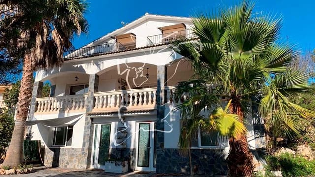 6 soverom Villa til salgs i Aiguaviva Parc, Vidreres med svømmebasseng garasje - € 499 000 (Ref: 9324496)