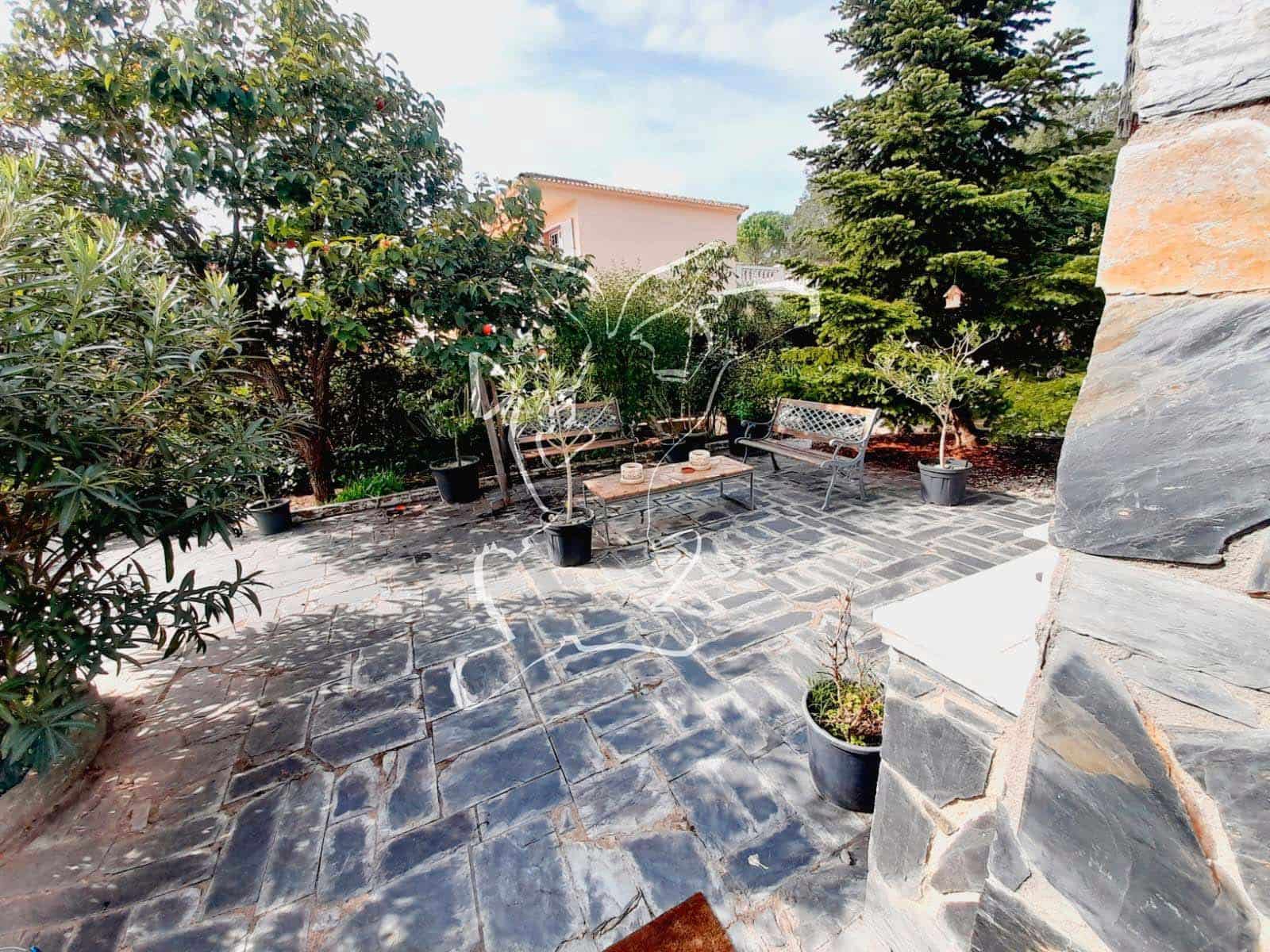 6 sypialnia Willa na sprzedaż w Vidreres z basenem garażem - 499 000 € (Ref: 9324496)