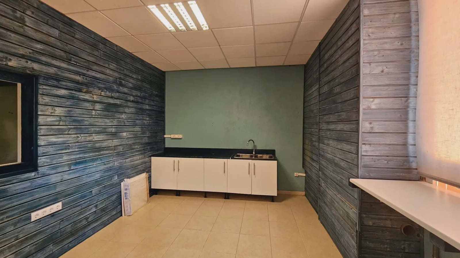 Commercial for sale in Lloret de Mar - € 27,500 (Ref: 9827603)
