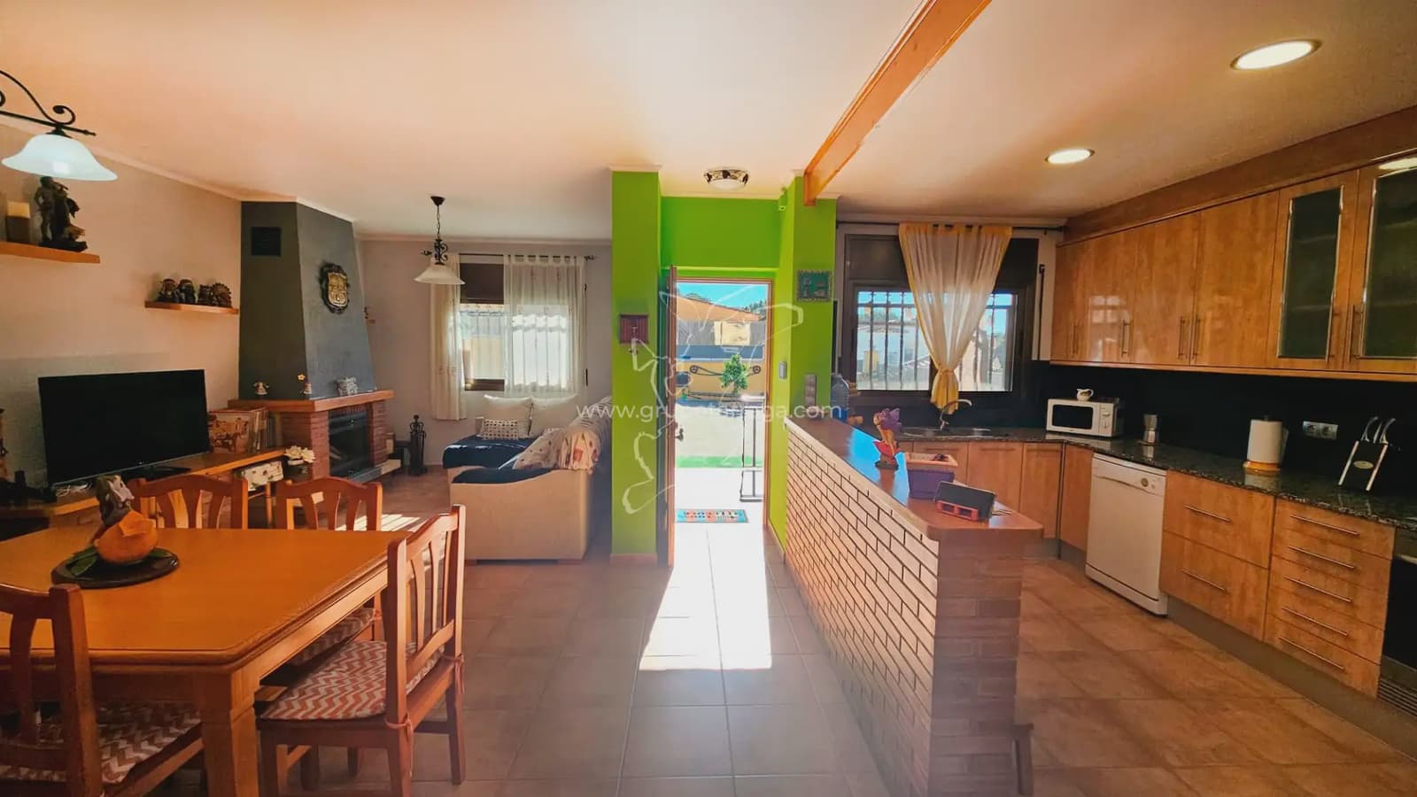 3 bedroom Villa for sale in Lloret de Mar with pool garage - € 410,000 (Ref: 9829937)