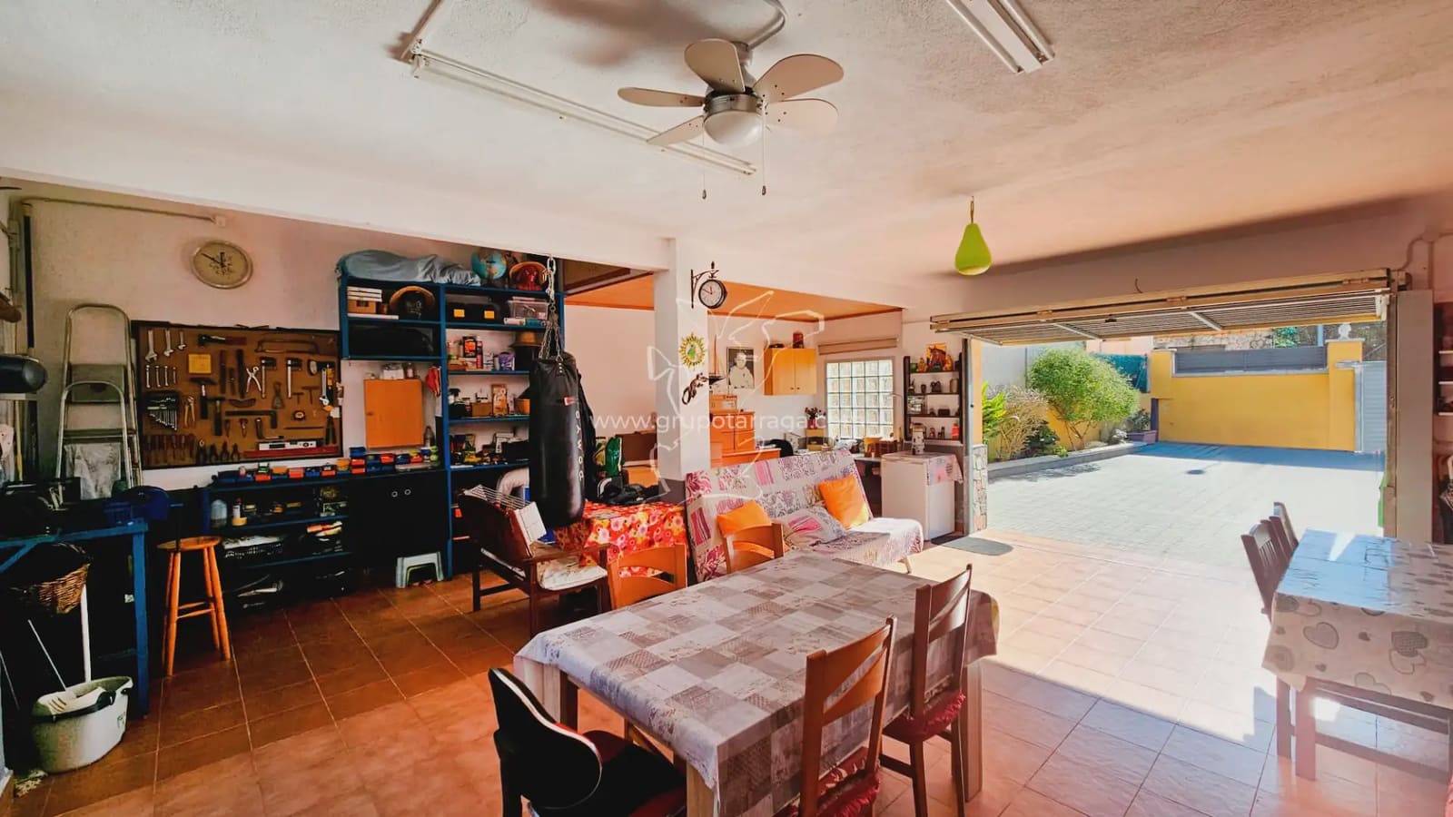 3 bedroom Villa for sale in Lloret de Mar with pool garage - € 410,000 (Ref: 9829937)