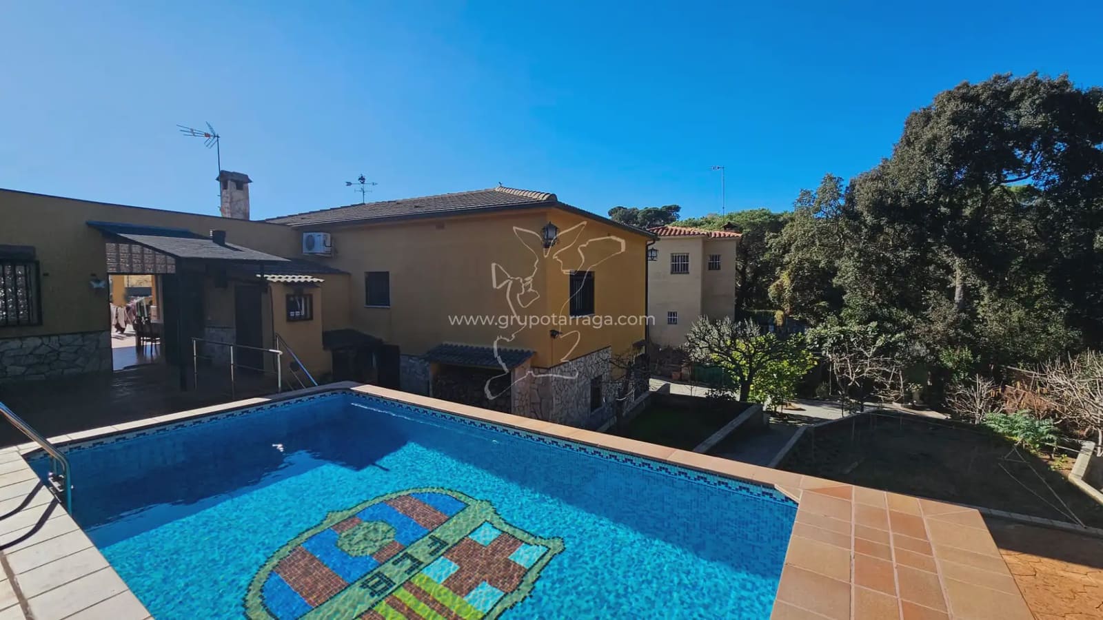 3 bedroom Villa for sale in Lloret de Mar with pool garage - € 410,000 (Ref: 9829937)