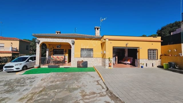 3 soveværelse Villa til salg i Urbanitzacions del Nord, Lloret de Mar med swimmingpool garage - € 410.000 (Ref: 9829937)