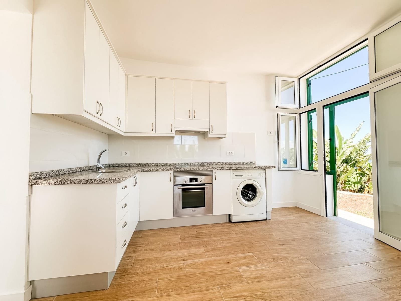 2 sovrum Lägenhet att hyra i Barlovento med garage - 700 € (Ref: 10037530)
