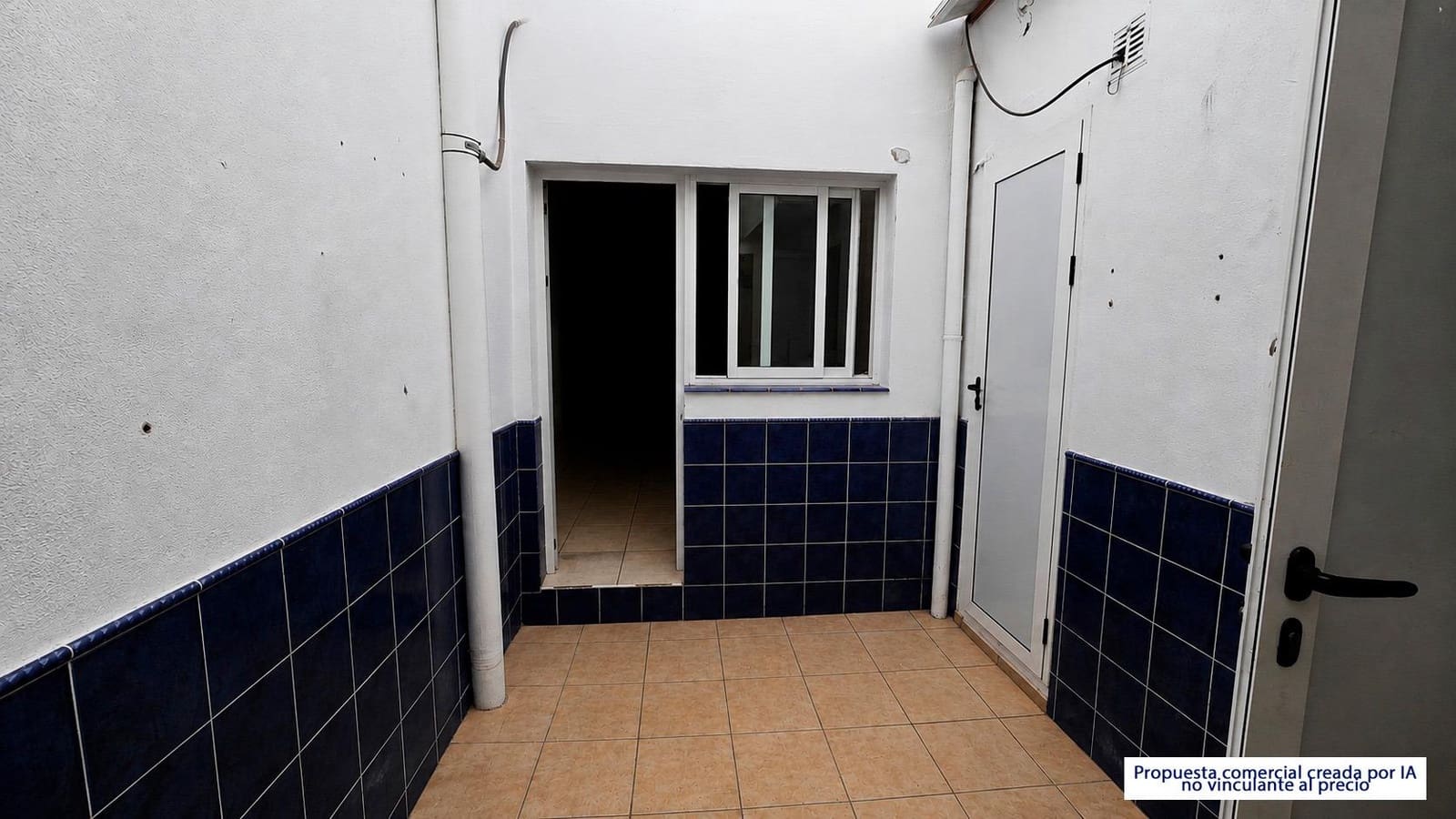 Commercial for sale in San Cristobal de La Laguna - € 180,000 (Ref: 10109791)