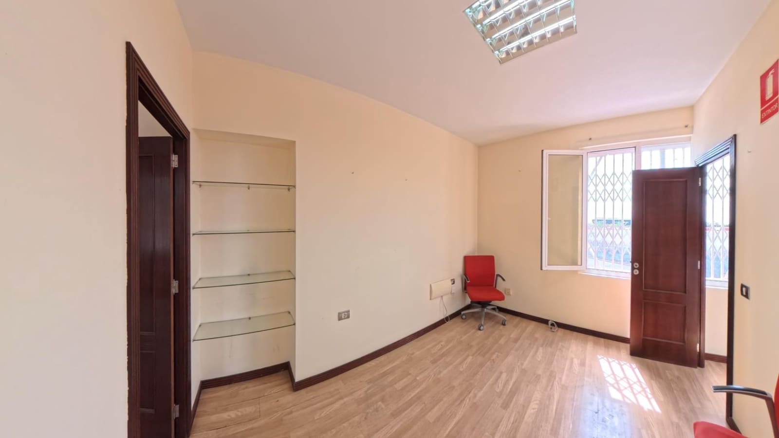 3 bedroom Commercial for rent in Adeje - € 895 (Ref: 10115756)