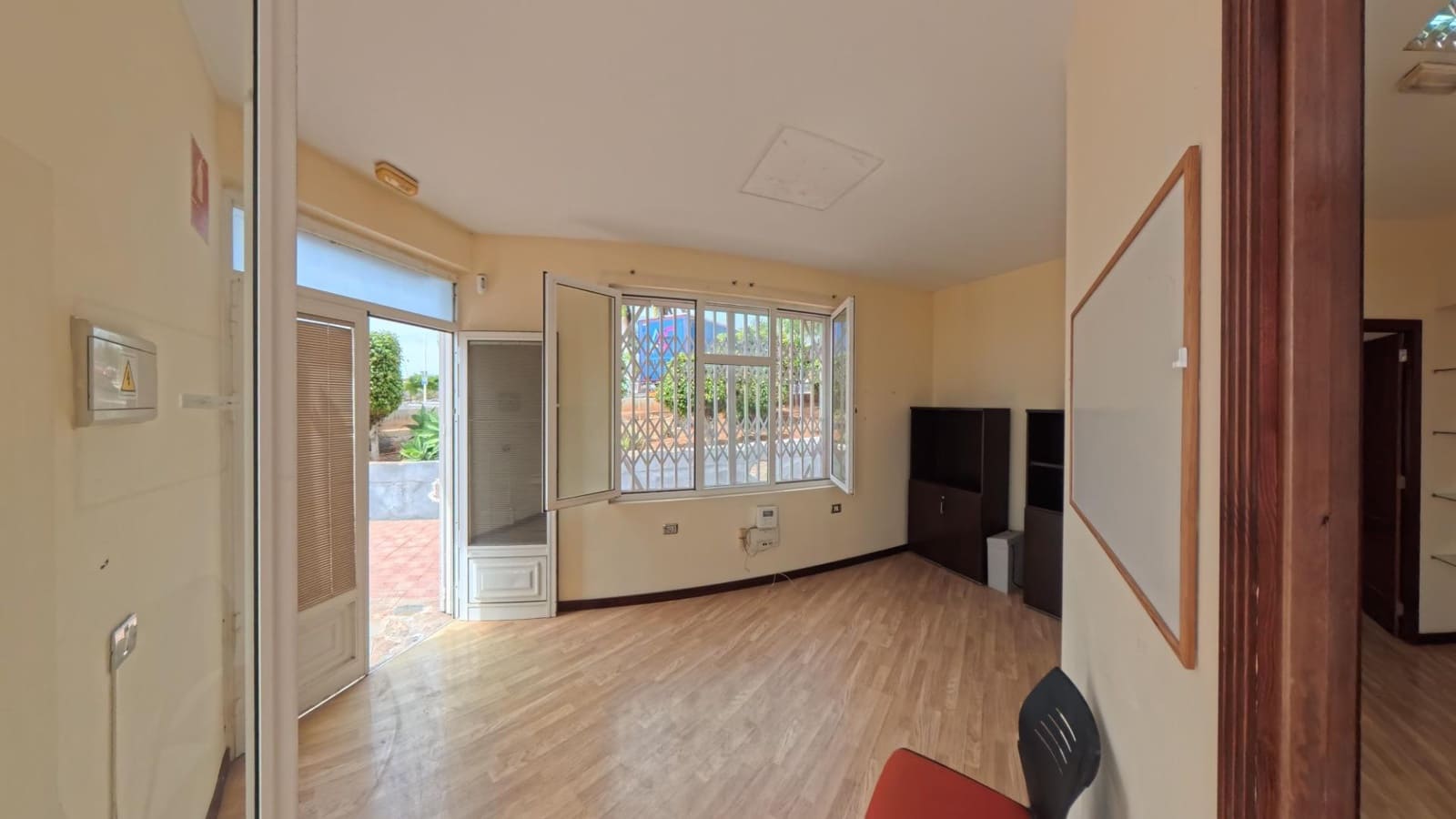 3 bedroom Commercial for rent in Adeje - € 895 (Ref: 10115756)
