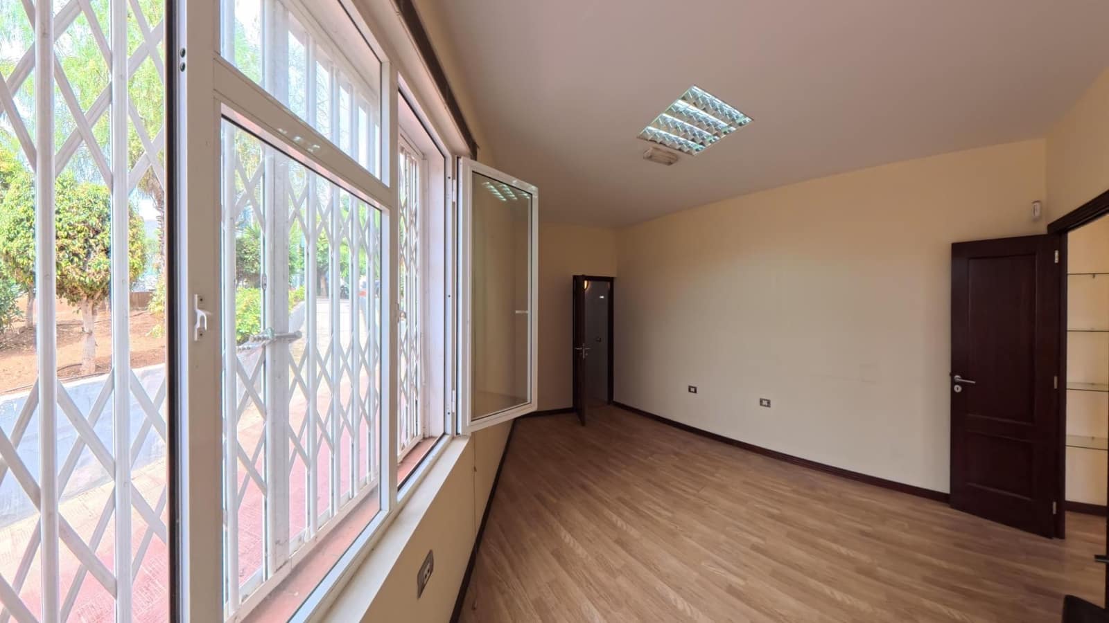 3 bedroom Commercial for rent in Adeje - € 895 (Ref: 10115756)