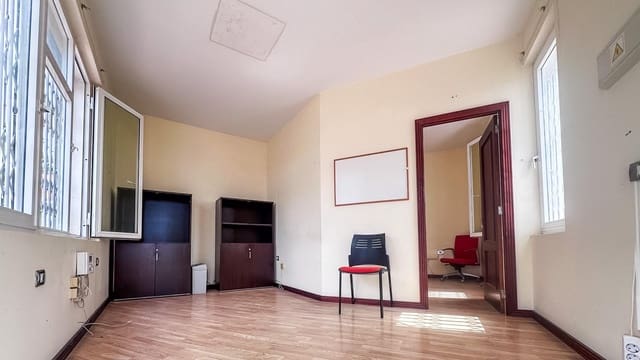 3 soverom Kommersiell til leie i Casco Urbano, Adeje - € 895 (Ref: 10115756)