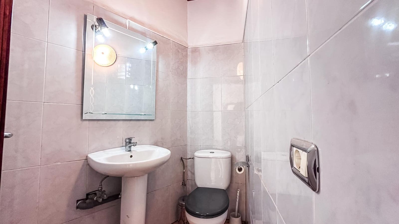 3 bedroom Commercial for rent in Adeje - € 895 (Ref: 10115756)