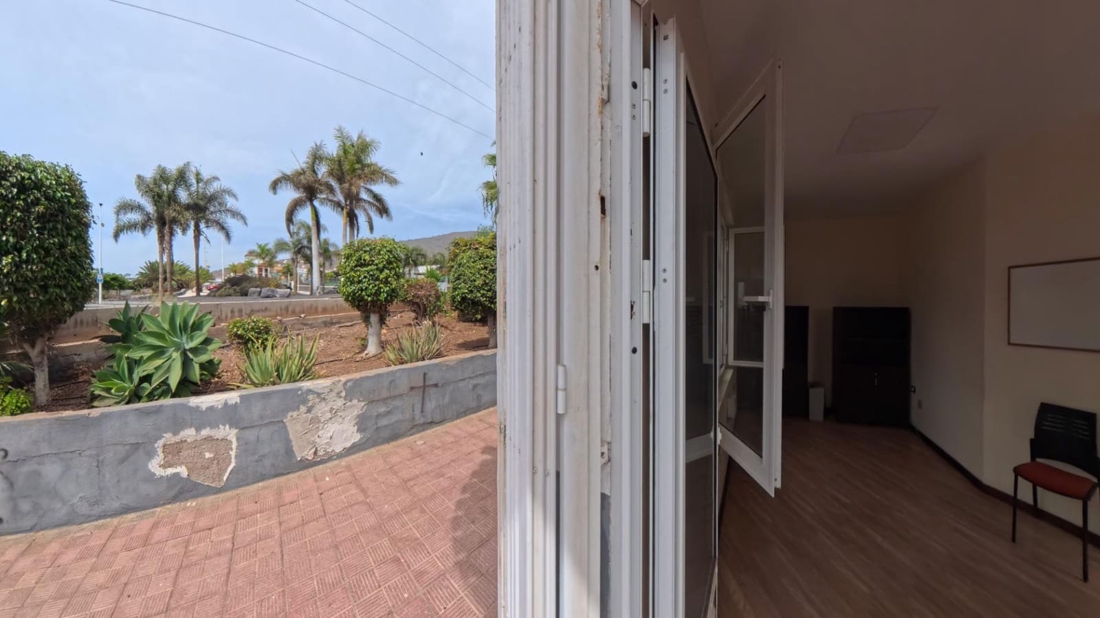 3 bedroom Commercial for rent in Adeje - € 895 (Ref: 10115756)