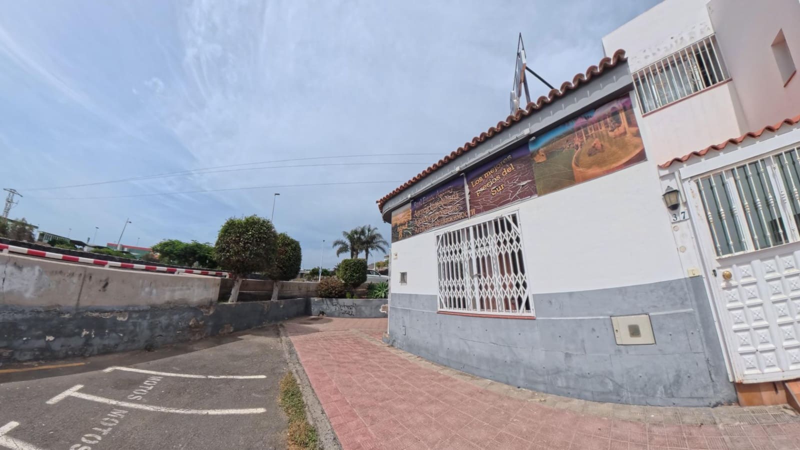 3 bedroom Commercial for rent in Adeje - € 895 (Ref: 10115756)