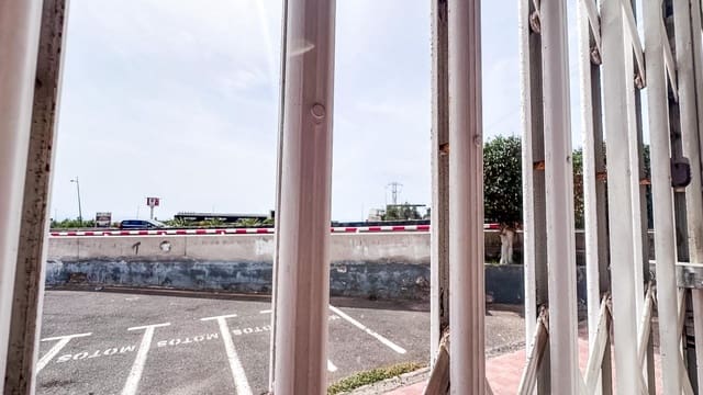 3 soverom Kommersiell til leie i Casco Urbano, Adeje - € 895 (Ref: 10115756)