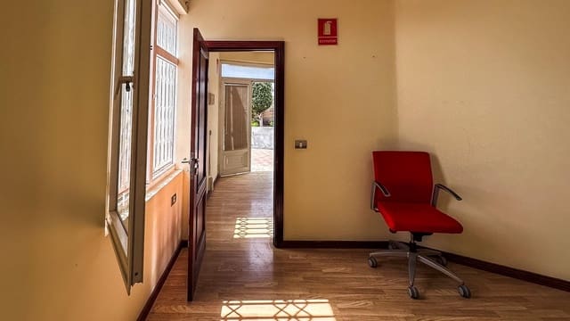 3 soverom Kommersiell til leie i Casco Urbano, Adeje - € 895 (Ref: 10115756)