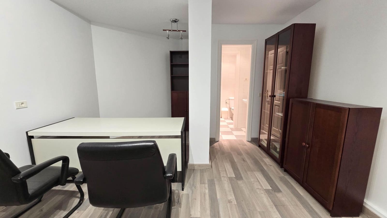 Toimisto vuokrattavana paikassa Santa Cruz de Tenerife - 1 450 € (Ref: 10139827)