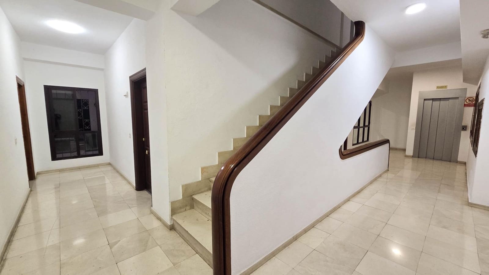 Toimisto vuokrattavana paikassa Santa Cruz de Tenerife - 1 450 € (Ref: 10139827)