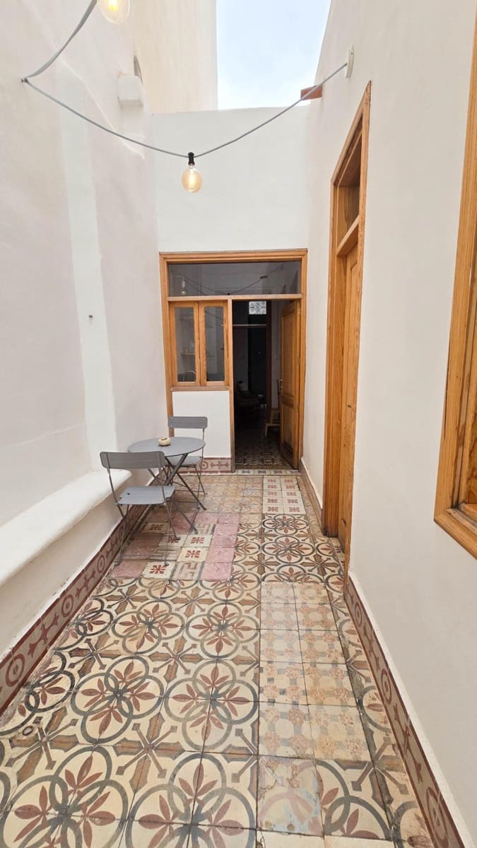 1 makuuhuone Omakotitalo myytävänä paikassa Santa Cruz de Tenerife - 350 000 € (Ref: 10153693)