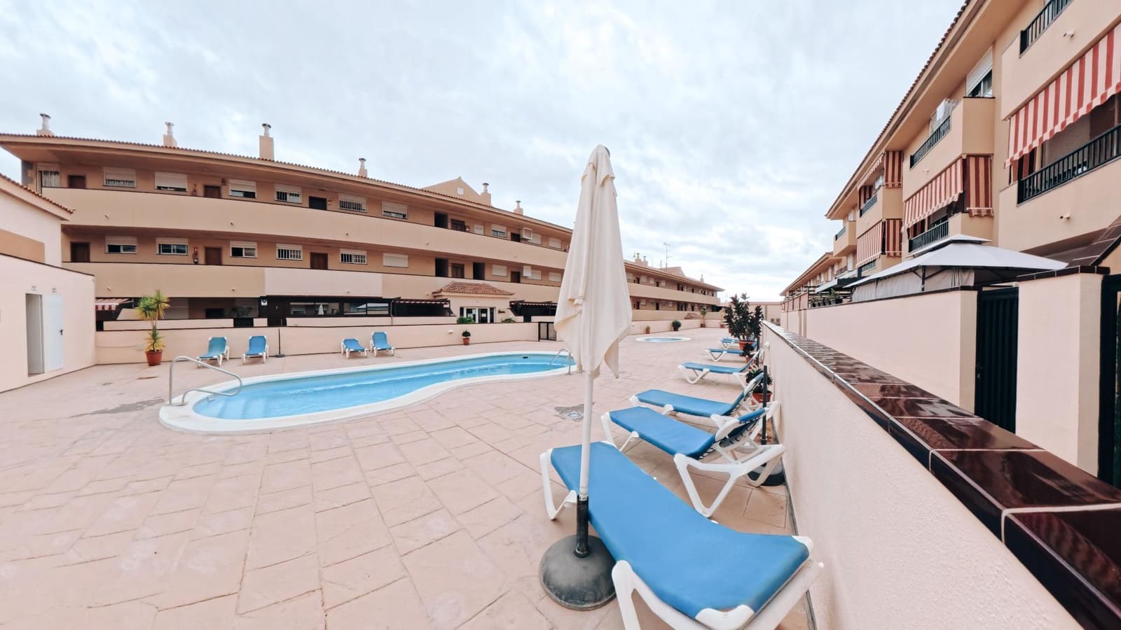 Apartamento de 1 habitación en Las Chafiras (San Miguel) en alquiler con piscina garaje - 920 € (Ref: 10171843)