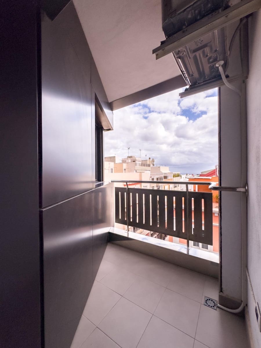 4 sypialnia Penthouse na sprzedaż w Santa Cruz de Tenerife z garażem - 815 000 € (Ref: 9466157)