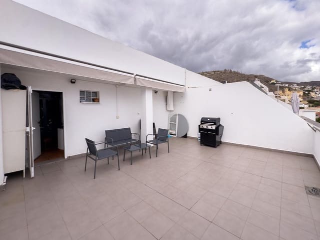 4 makuuhuone Kattohuoneisto myytävänä paikassa Santa Cruz de Tenerife mukana 
autotalli - 815 000 € (Ref: 9466157)