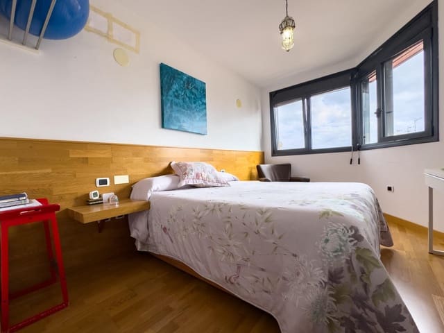 4 makuuhuone Kattohuoneisto myytävänä paikassa Santa Cruz de Tenerife mukana 
autotalli - 815 000 € (Ref: 9466157)